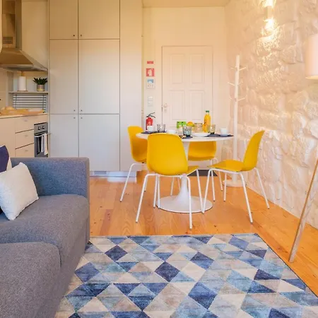 Agapestay Apartment